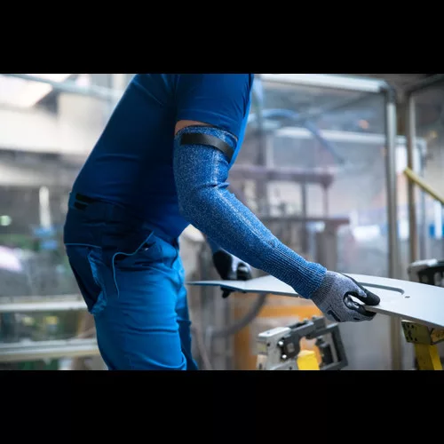 GUAN vágásbiztos karvédő  36 cm