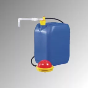   Lábpumpa pp, áramlási sebesség kb. 20 l/perc, merülési mélység 700 mm