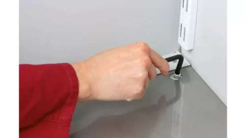 Sűrített gázpalack szekrény ablakkal, kültéri telepítéshez, 2 palackhellyel, széxméxma 700x400x2150 mm, horganyzott + ral 7035