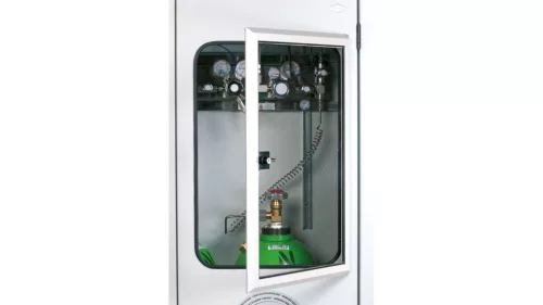 Sűrített gázpalack szekrény ablakkal, kültéri telepítéshez, 2 palackhellyel, széxméxma 700x400x2150 mm, horganyzott + ral 7035