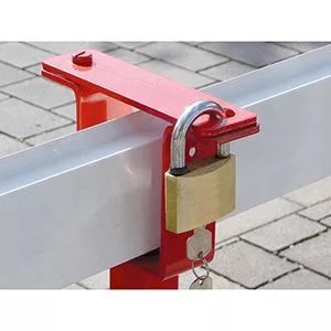 Útkorlát gázrugóval, ral 9010 hr színben, piros fényvisszaverő csíkokkal, fix tartóval, szélessége 3 m
