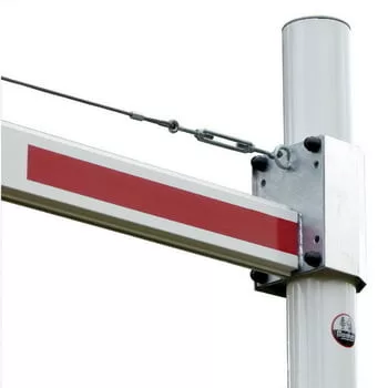 Forgatható magassághatároló, 6 m-es blokkszélesség, állítható. akár 2,8 m szabad magasság, 101,6x2,9 mm-es horganyzott tartók, 86x46 mm-es alumínium korlátgerendák, pl. tiplik