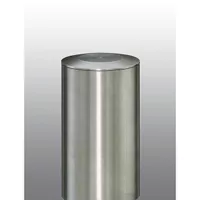 Betonba öntve, lapos fejjel