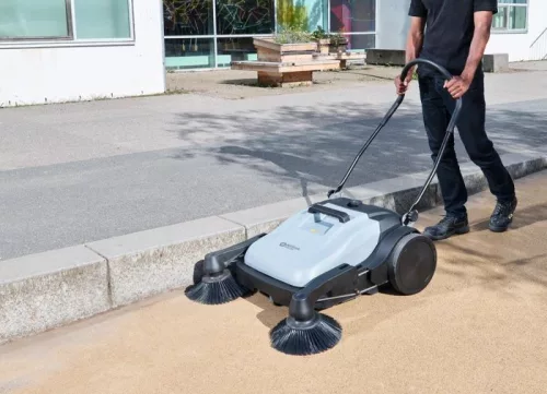 Nilfisk sw 250 seprőgép, 920 mm munkaszélesség, 38 liter. tartály