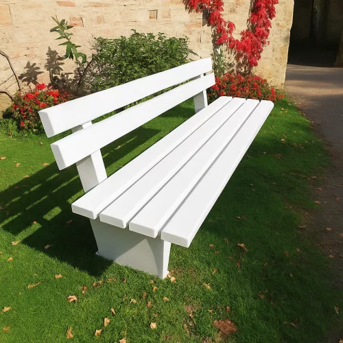 Pad háttámlával, beton lábakkal behelyezéshez vagy beépítéshez, hossza 2 m, pvc lécekkel (fa maggal), fehér