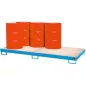   3 mm-es acéllemezből készült kármentő, ral 5012, 8 db 200 literes hordóhoz, álló tárolás, 240 l, szé x mé x ma 2650 x 1300 x 210 mm, horganyzott ráccsal.