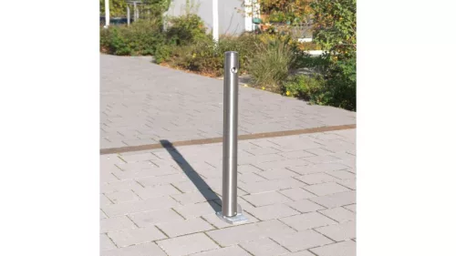 Rozsdamentes acél oszlopok, kerek, 76 mm átmérőjű, összecsukható, háromszög alakú zárral, 925 mm-rel a talajszint felett