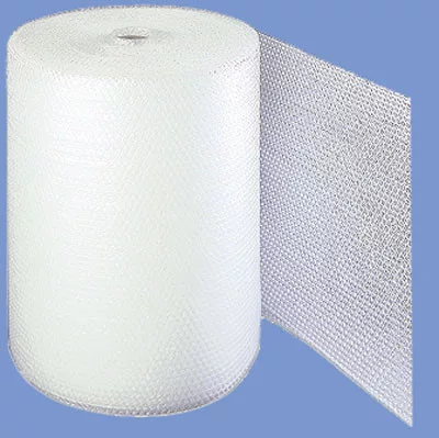 Buborékfólia, tekercs szélessége 500 mm, tekercs hossza 150 m, gomb átmérője x magassága 9 x 3,2 mm, 3 tekercses csomag