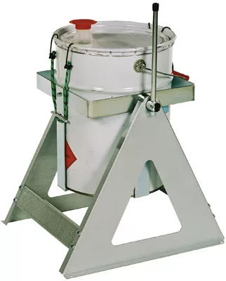 Hordó kiöntő 20 + 25 litereshez, tartály, súly 5 kg, belső átmérő. 285 mm, szé x mé x ma 280x280x410 mm