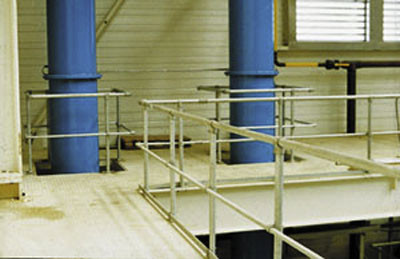 Egyenes csatlakozó 2 csőhöz, b méret, csőátmérő. külső 33,7 mm, 1