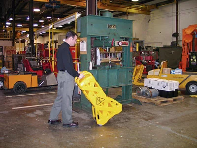 Mobil lezárórendszer, 4 m hosszú, 16 részes, 2 görgő, széxméxma 600x350x1000 mm, sárga