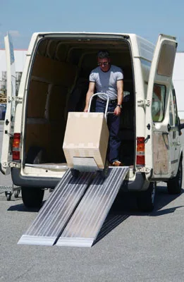 Alumínium rakodósín, teherbírás 1330 kg/pár, hxsz 1500x300 mm, darabár