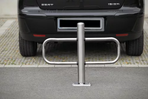 Rozsdamentes acél zárórúd, csavarozható, profilcilinderrel zárható, középső oszlop átmérője. 76 mm, konzol átmérője 32 mm, szélesség x magasság 820x630 mm