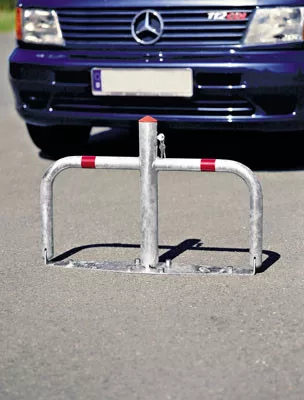 Korlát magassága 500 mm ezüst, magasság: 500 mm, ezüst, piros fényvisszaverő csíkokkal, átmérő: 60/40 mm, pz urbanus-szal