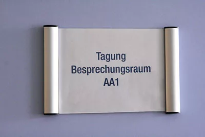 Ajtótábla, sz x m 110x180 mm, alumínium keret, akril borítás, 3 db-os csomag