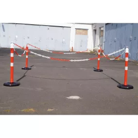   4 láncos állvánnyal és 4 műanyag lánccal ellátott készlet, hossza 3000 mm, max. korlát hossza 12 m, nehéz talppal, magassága 1 m, súlya 4,2 kg