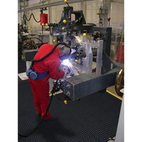   Munkahelyi szőnyeg dugaszolható rendszerű, ergonomikus formájú szegecsekkel, vastagság 13 mm, hxsz 910x910 mm, fekete natúr gumi