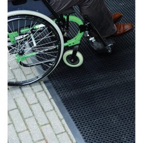   Gumiszőnyeg ferde széllel, 4 oldalon, 4 oldalas, hxsz 900x700 mm, gumi, m. 12,5 mm, súly 7 kg