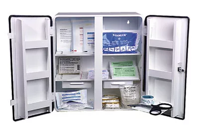 Elsősegély szekrény 2 polccal, fehér, din 13157 szabvány szerinti töltettel, széxméxma 404x170x462 mm