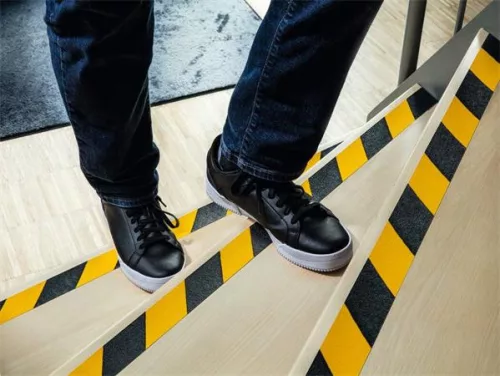 Csúszásgátló szalag, 5 cm x 15 m, DURABLE "DURALINE® GRIP", sárga-fekete