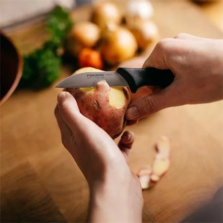 Hámozókés, 7 cm, FISKARS "Essential"