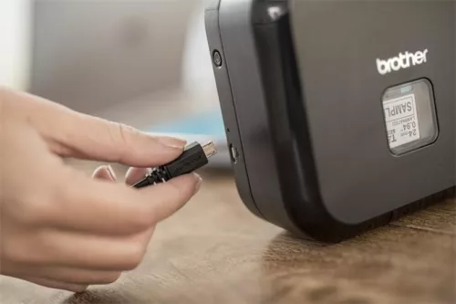 Elektromos feliratozógép, BROTHER "PT-P710BT"