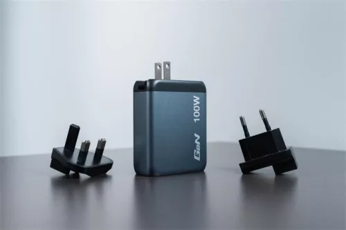 Hálózati töltő, 2xUSB-C PD (100W), USB-C PD (65W), USB-A QC 3.0, EU/UK/US, GaN, VERBATIM